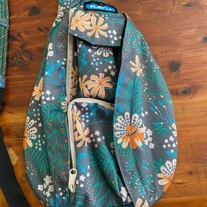 Kavu Mini Sling Bag. NWOT